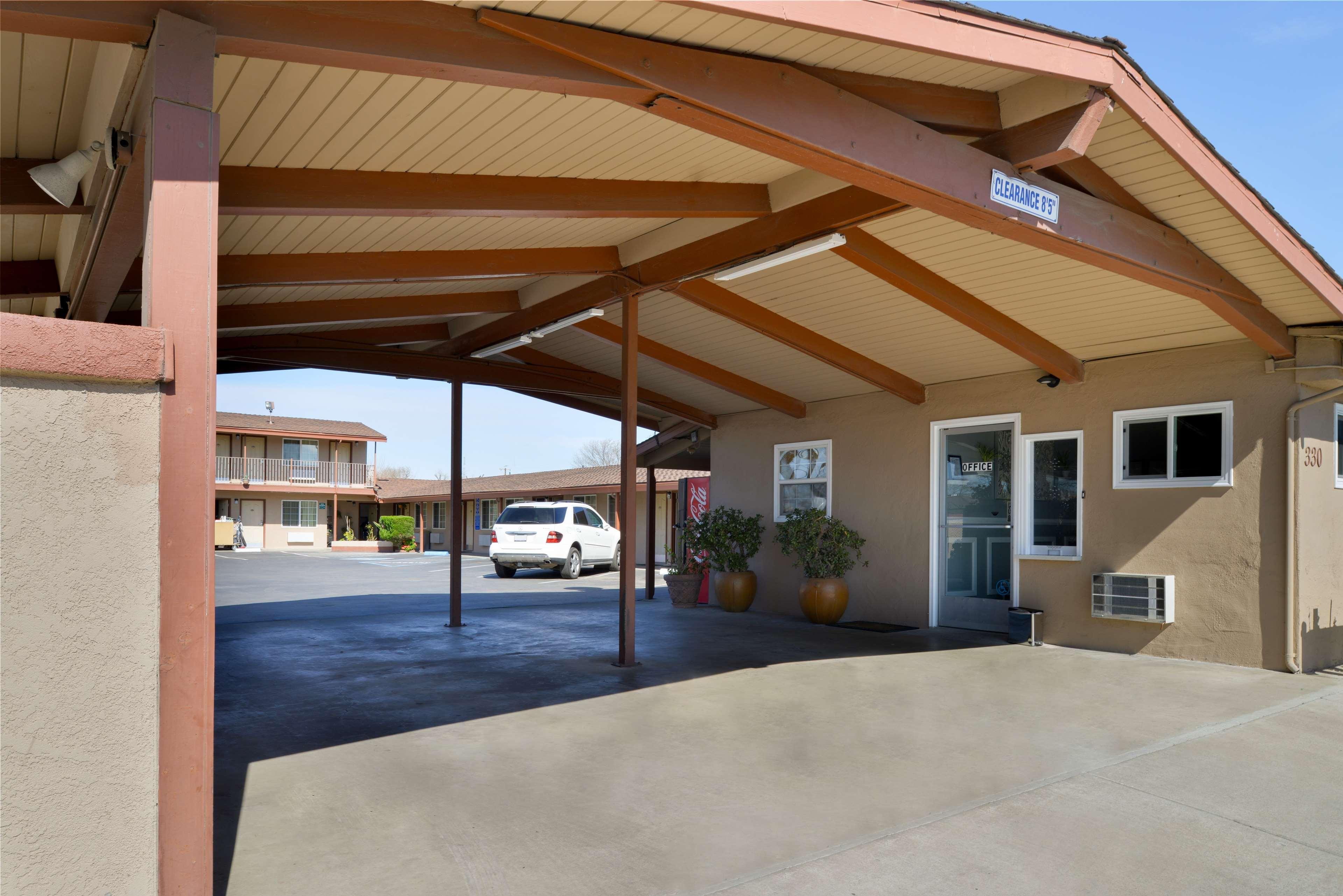 Americas Best Value Inn Los Banos Buitenkant foto
