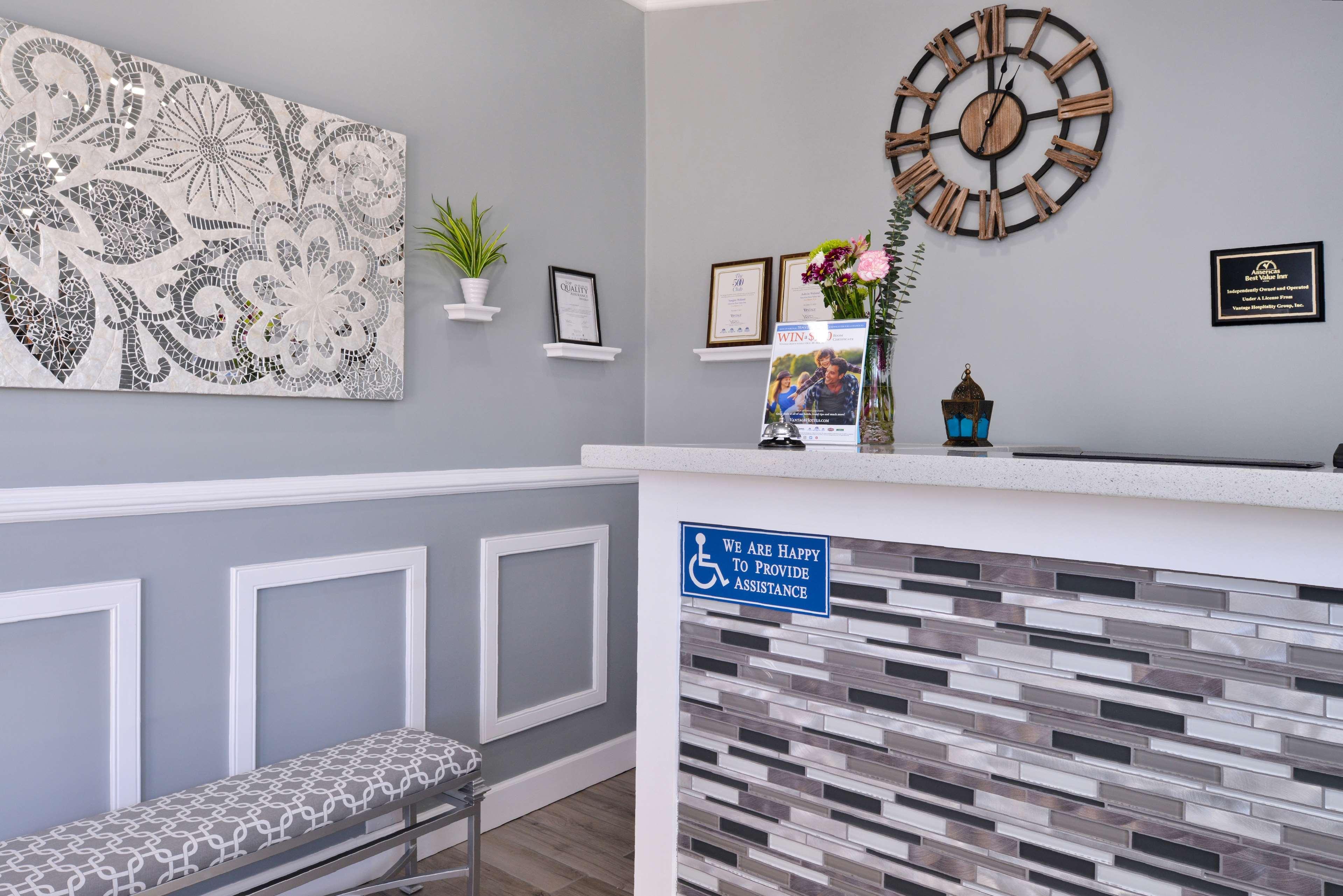 Americas Best Value Inn Los Banos Buitenkant foto