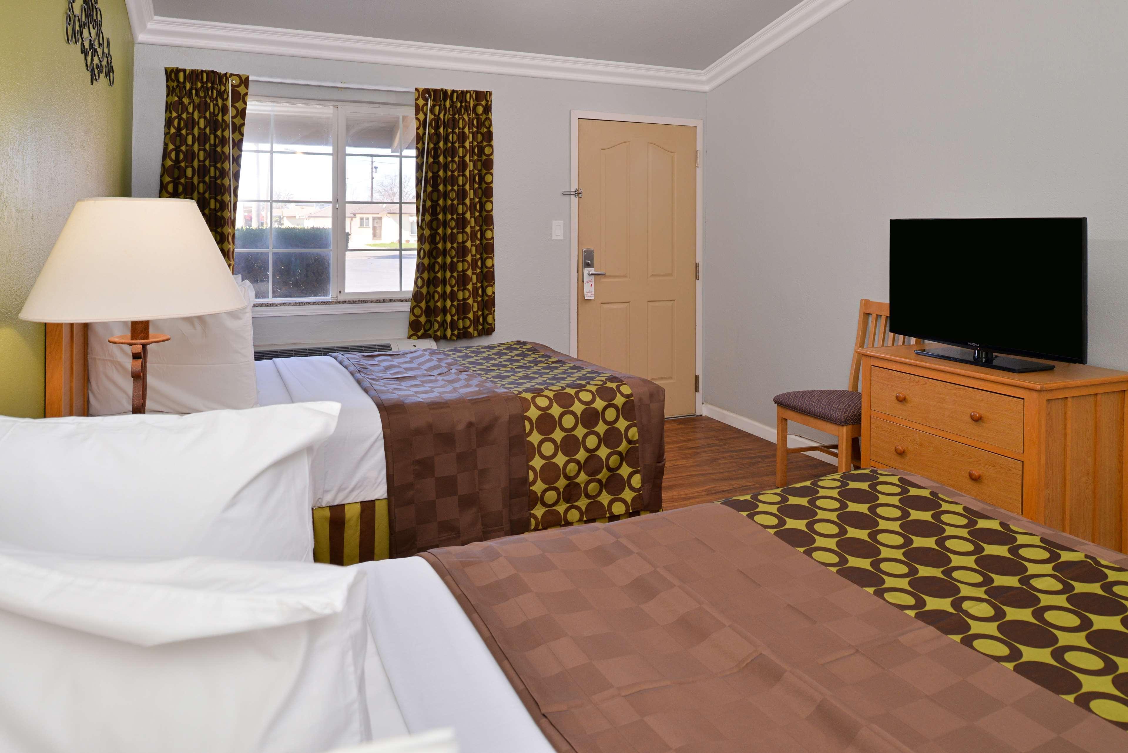 Americas Best Value Inn Los Banos Buitenkant foto