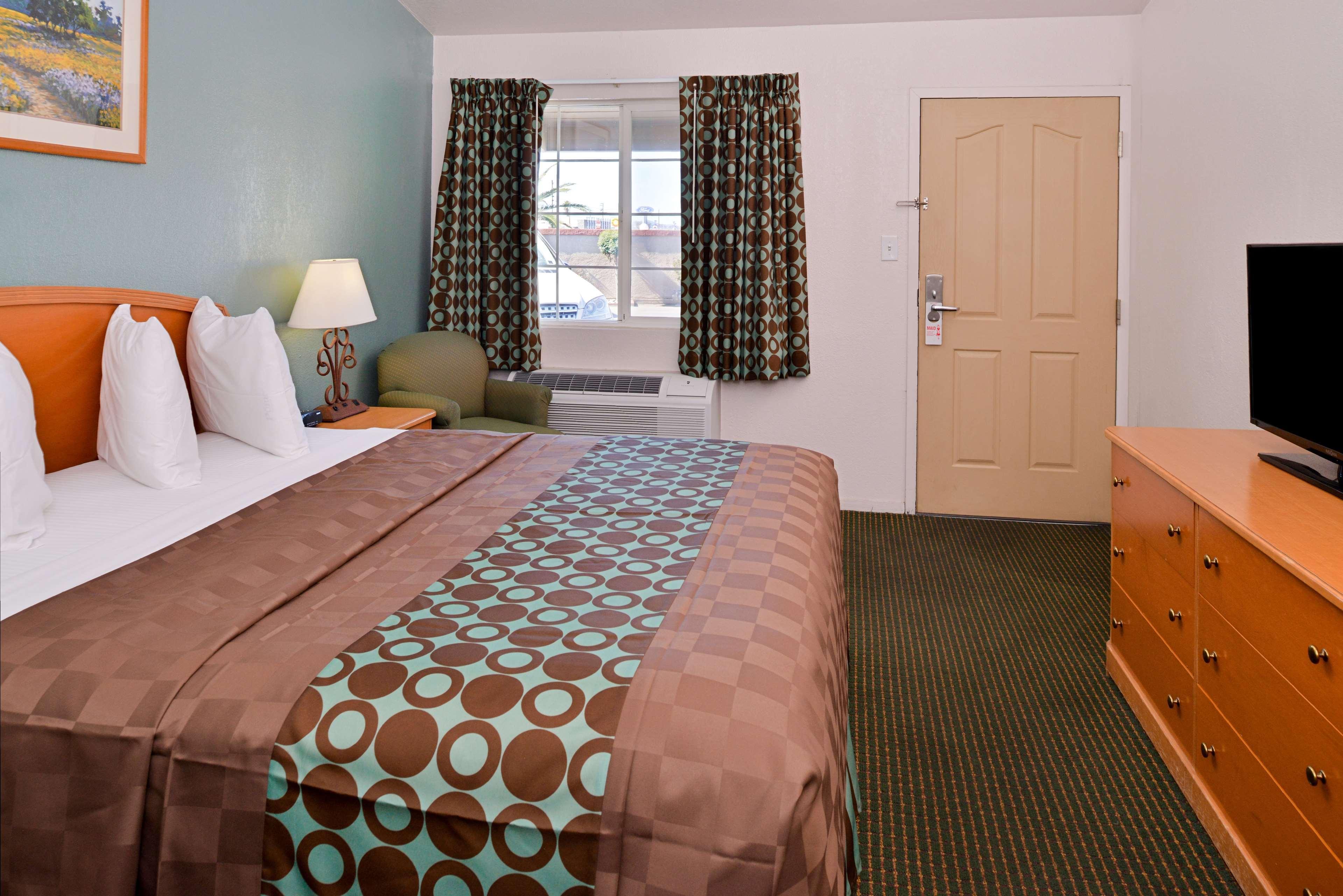 Americas Best Value Inn Los Banos Buitenkant foto