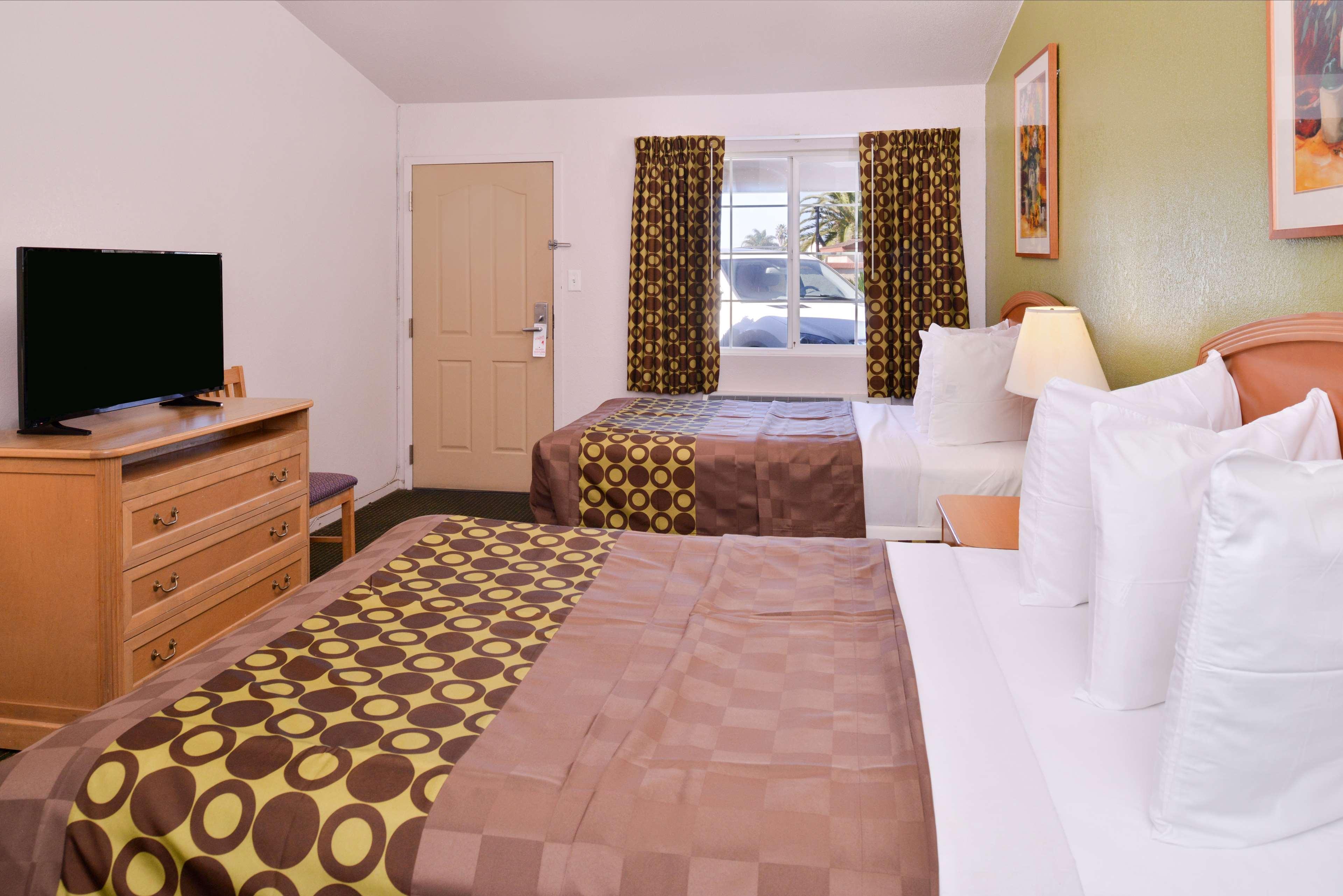 Americas Best Value Inn Los Banos Buitenkant foto