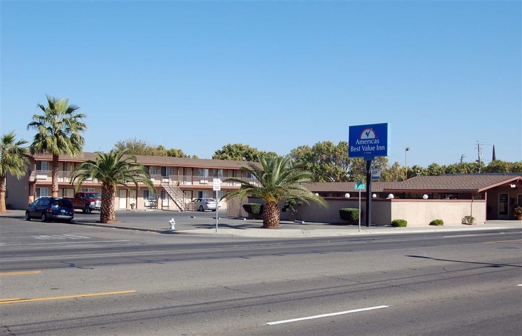 Americas Best Value Inn Los Banos Buitenkant foto
