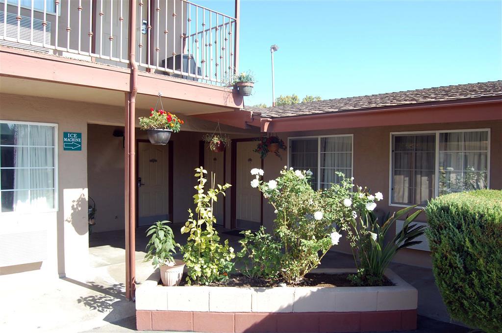 Americas Best Value Inn Los Banos Buitenkant foto