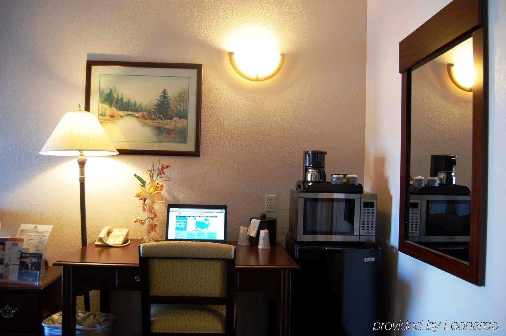 Americas Best Value Inn Los Banos Buitenkant foto