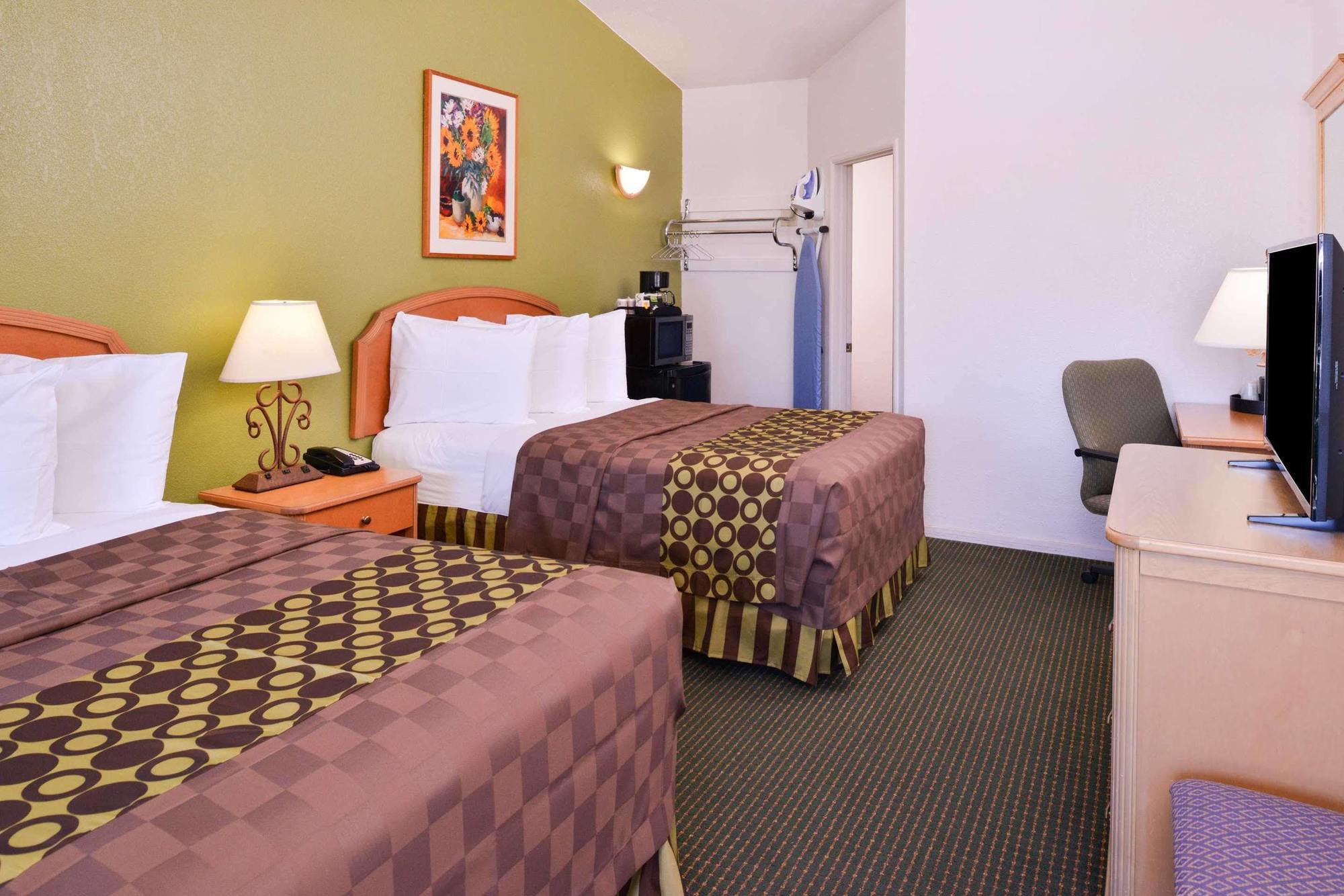 Americas Best Value Inn Los Banos Buitenkant foto